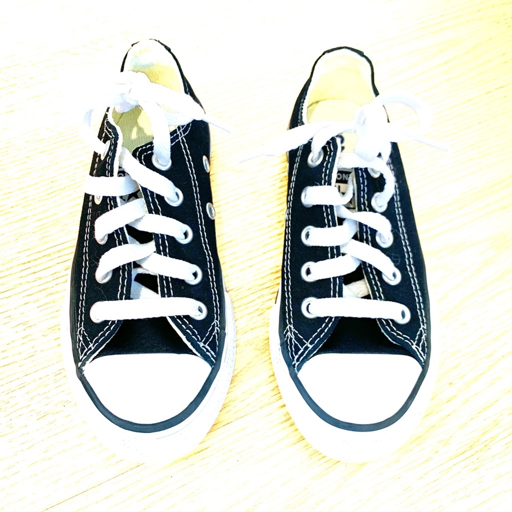 CONVERSE youth size 11